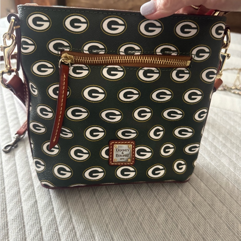 Dooney & Bourke Green Bay Packers Crossbody Bag - Picture 2 of 7